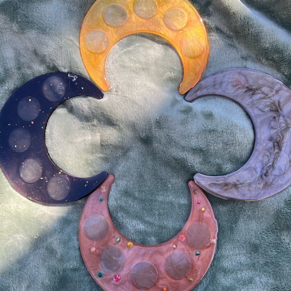 moon tea light candle holder